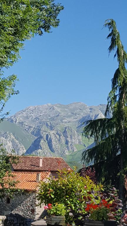 Affittacamere La Casona del Jou Ortiguero Esterno foto